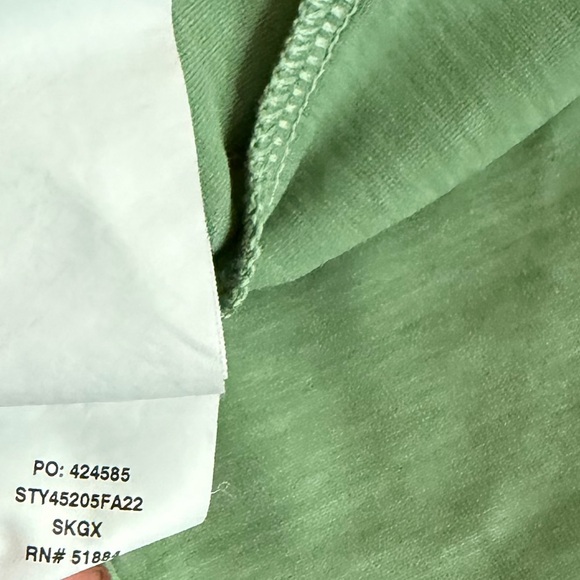 NEW Patagonia Women's Long-Sleeved Capilene® Cool Daily Graphic Shirt (45205) - Picture 7 of 10